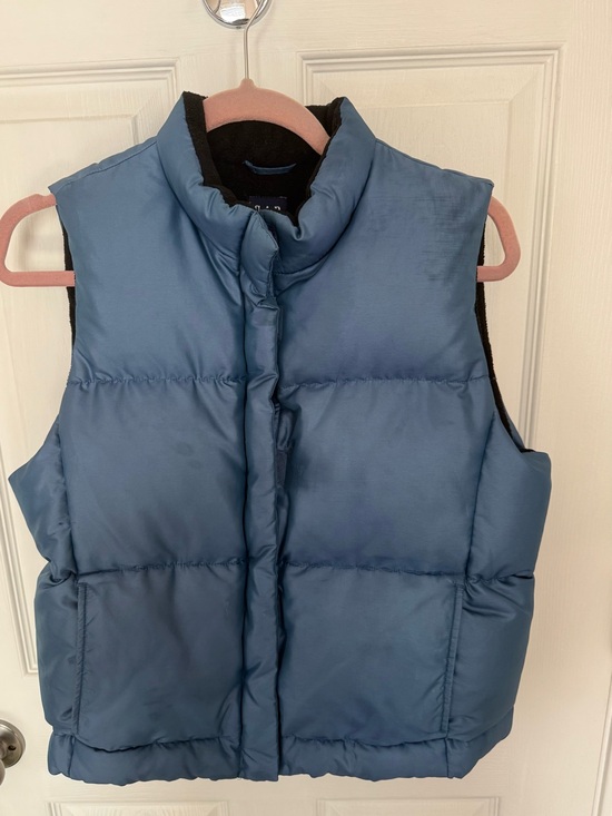 GAP Jackets & Blazers - GAP Blue Puffer Vest (M)